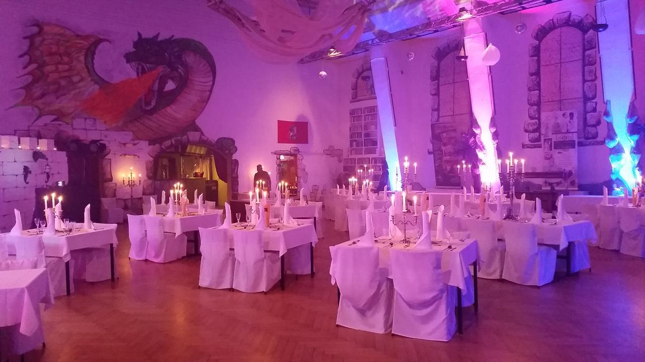 Pension Und Restaurant Die Burg Ehrenfriedersdorf Esterno foto