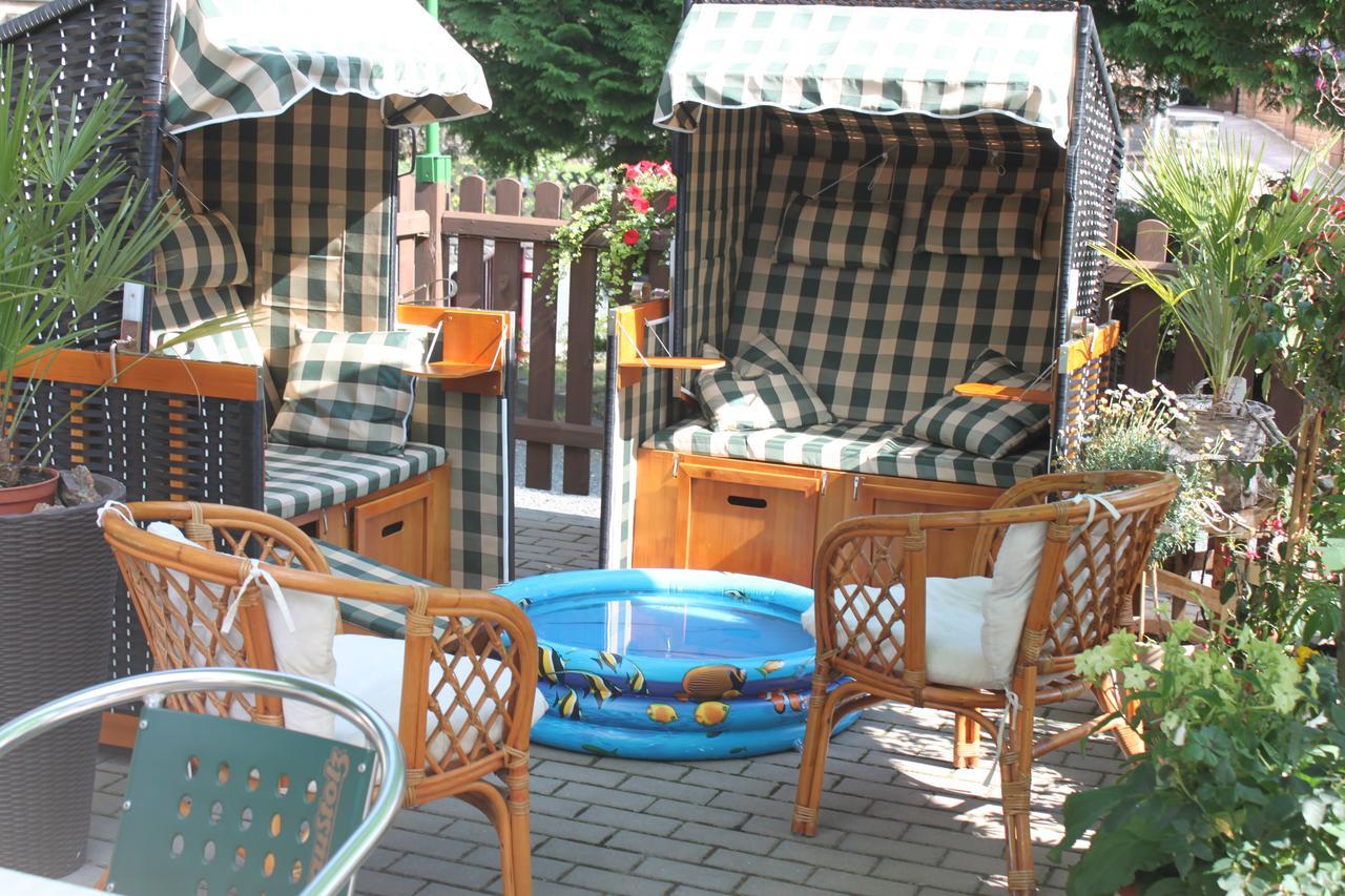Pension Und Restaurant Die Burg Ehrenfriedersdorf Esterno foto