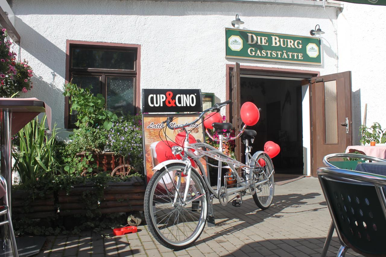 Pension Und Restaurant Die Burg Ehrenfriedersdorf Esterno foto
