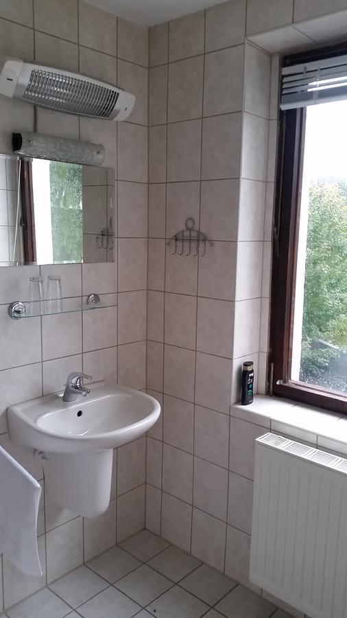 Pension Und Restaurant Die Burg Ehrenfriedersdorf Esterno foto