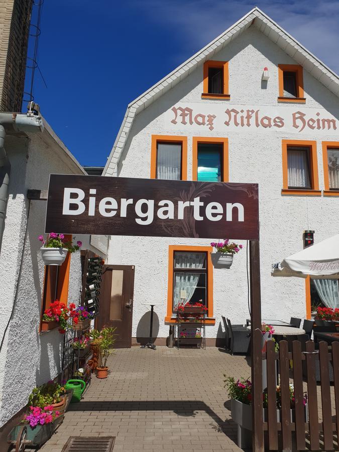 Pension Und Restaurant Die Burg Ehrenfriedersdorf Esterno foto