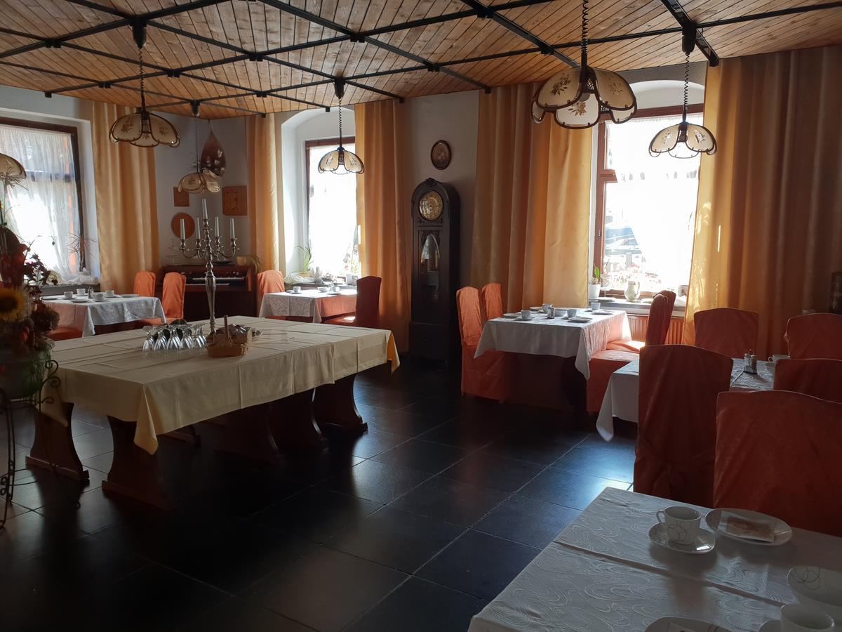 Pension Und Restaurant Die Burg Ehrenfriedersdorf Esterno foto